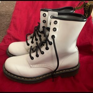 Used White 1460 Women’s leather lace up boots